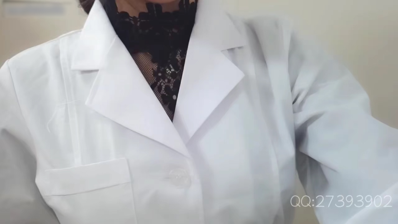完具酱-医院露出玻璃瓶自慰