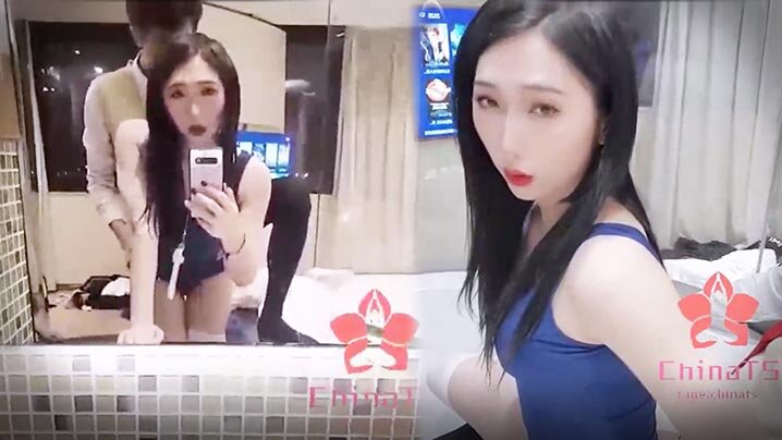 【国产TS系列】紫苑酒店浴缸玩3P 清纯泳装相互玩鸡儿直男前后夹击双洞被射人妖