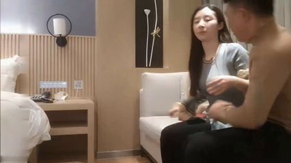 极品平面模特2800一炮蜂腰翘臀妩媚尤物，事后觉得雀儿没戴套发生激烈争吵        探花